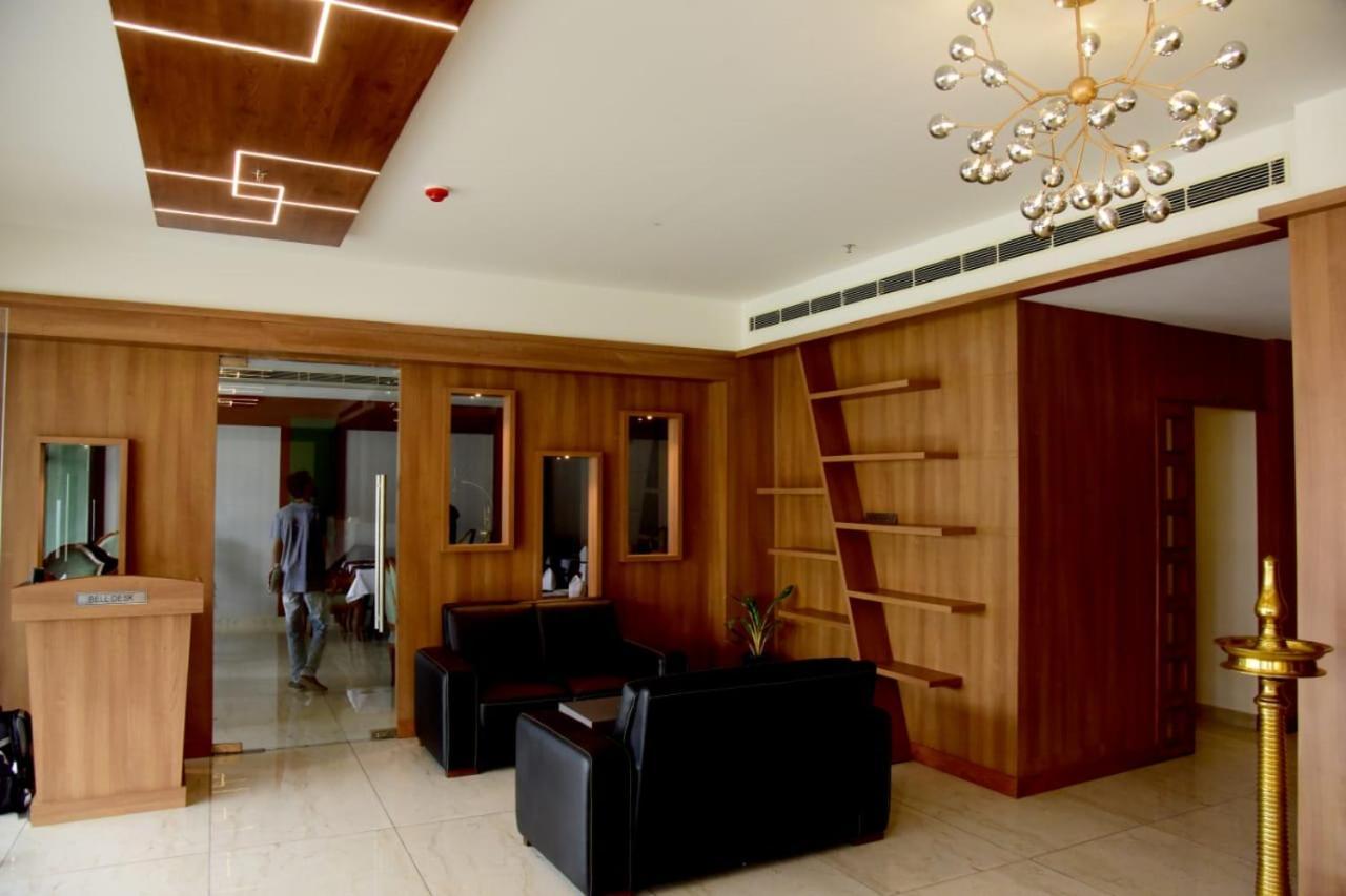 Hotel Emerald Palace Kottiyam Εξωτερικό φωτογραφία